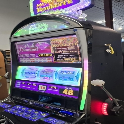 IGT S-3000 Upright Slot Machine, Hot Roulette!