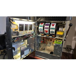 Double Diamond Haywire Slot Machine - Classic Casino Fun