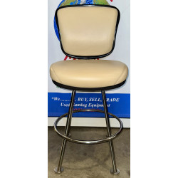 Luxury Casino Gaming Chair - Crème & Chrome Finish